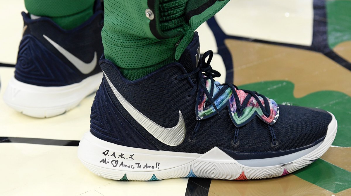 今日常规赛上脚球鞋一览：欧文上脚Kyrie 5