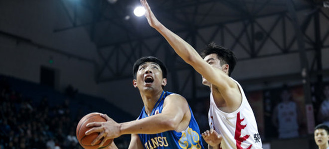 熊出没！李原宇上半场高效砍下17分