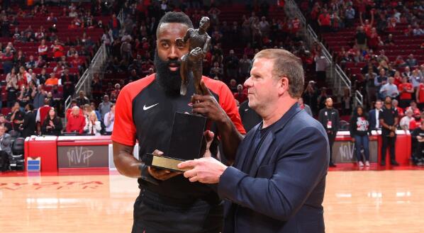 卢卡斯：我给哈登定的目标是连续三年当选MVP