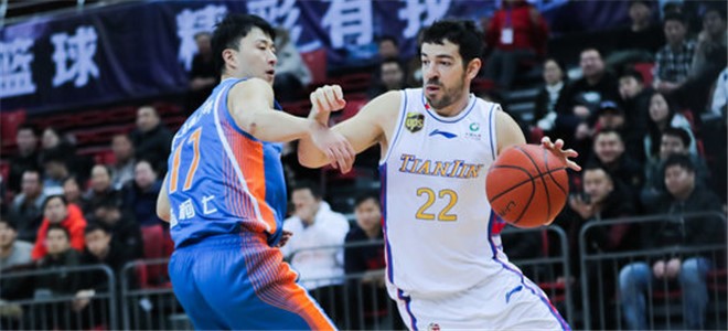 穿针引线！罗切斯特18助攻创个人职业生涯新高