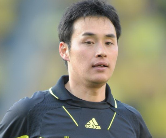 京媒:日本主裁木村博之执法中菲战,曾执法中超足协杯