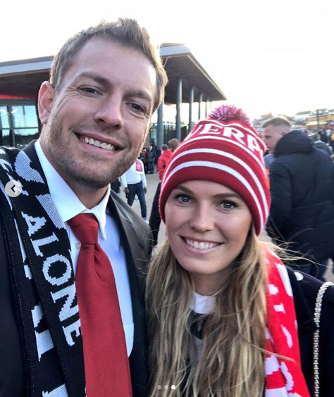 沃兹尼亚奇：安菲尔德球场外的汉堡好好吃