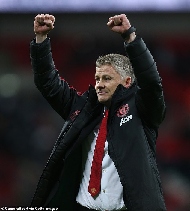 邮报：索肖立新规，<a href=https://www.310bf.com/tags-%E6%9B%BC%E8%81%94-0.html target=_blank class=infotextkey>曼联</a>球员赛前需穿俱乐部西装