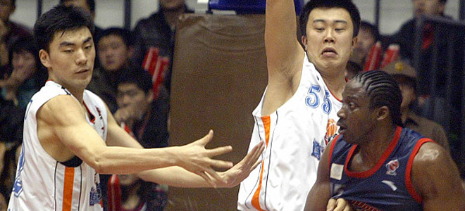 李晓旭篮板球总数超越积臣，升至CBA历史第4位