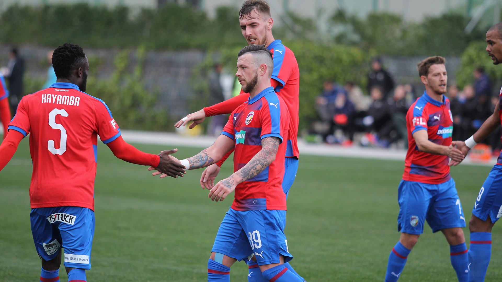 热身赛:姆比亚首发埃弗拉进球,卓尔1-1比尔森胜