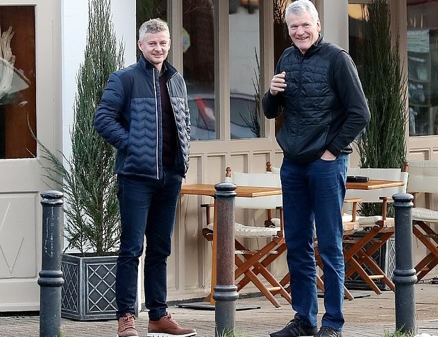 向前辈取经，索尔斯克亚与大卫-吉尔共进午餐