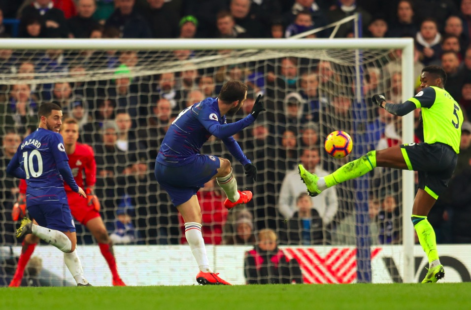 GIF：无缝衔接！坎特架炮，伊瓜因远射梅开二度