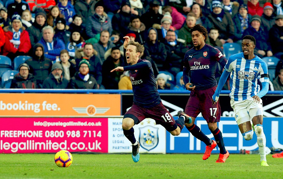 好笑又辛酸，<a href=https://www.310bf.com/tags-%E9%98%BF%E6%A3%AE%E7%BA%B3-0.html target=_blank class=infotextkey>阿森纳</a>和哈镇球迷隔空喊话同时自黑