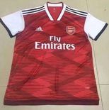 复古风，阿森纳下赛季的阿迪达斯球衣谍照疑似流出