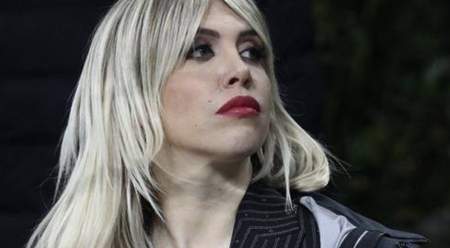 [流言板]旺达-娜拉发推支持丈夫回归比赛,惨遭球迷攻击_虎扑