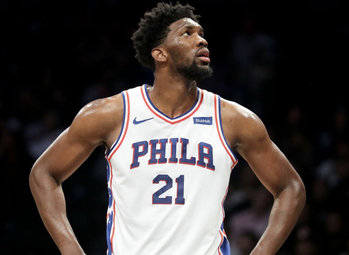 恩比德因左膝肌腱炎将缺席明日对阵勇士的比赛