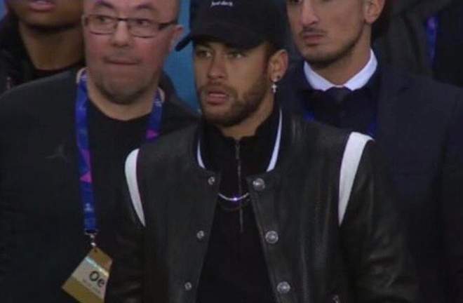 RMC：<a href=https://www.310bf.com/tags-%E5%86%85%E9%A9%AC%E5%B0%94-0.html target=_blank class=infotextkey>内马尔</a>赛后想找裁判讨说法，被<a href=https://www.310bf.com/tags-%E5%B7%B4%E9%BB%8E-0.html target=_blank class=infotextkey>巴黎</a>官员拦住了