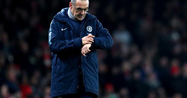 克里斯滕森：萨里出现得不多，他待在自己的小泡沫里