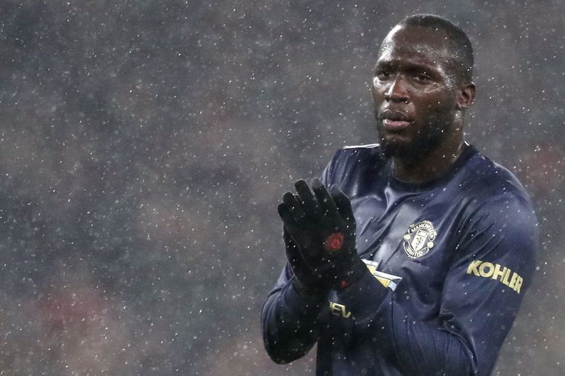 曼市晚报：卢卡库将因伤错过对沃特福德的比赛，归期难料