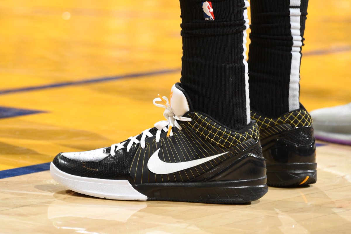今日季后赛上脚球鞋一览：哈勒尔上脚Kobe 4