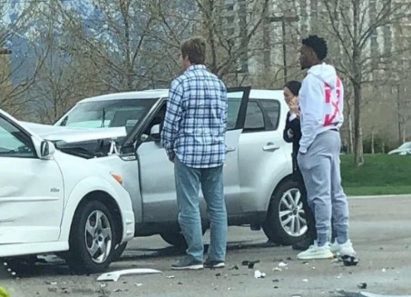 偶遇交通事故帮忙报警？米切尔：小事一桩