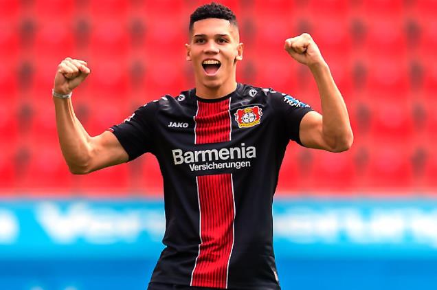 勒沃库森主帅博斯表示,他会考虑在下赛季将18岁的新星保利尼奥外租