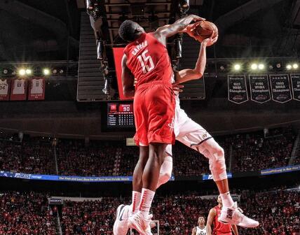 火箭全场抢断盖帽均上双，队史近25年首次