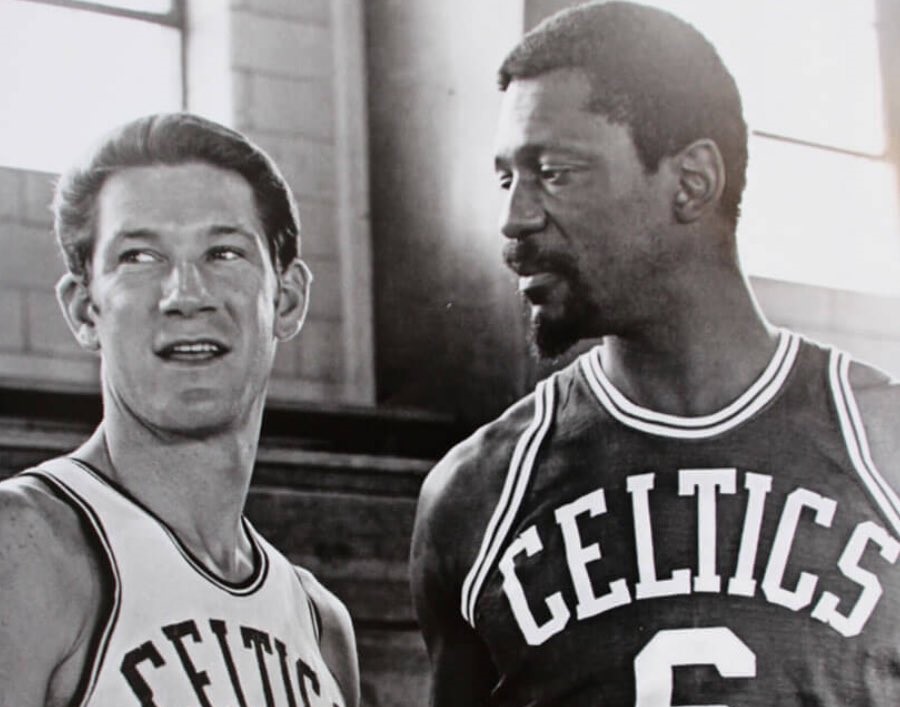 比尔-拉塞尔悼念哈夫里切克：不仅是队友，还是家人