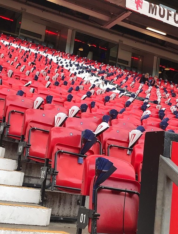 加油打call！老特拉福德每个座位都有个拍手器