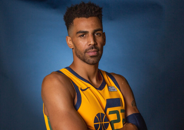 NBA官推祝萨博-塞福洛沙35岁生日快乐