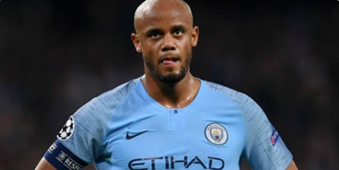 蓝月名宿：孔帕尼是后防一座山，更是最好的队长