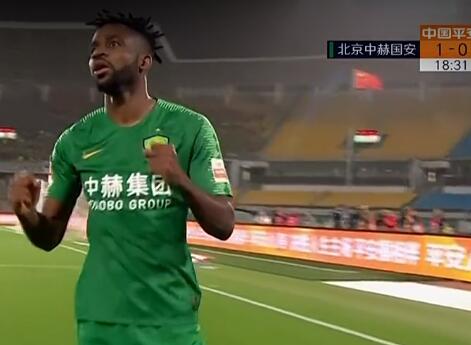 GIF:又一个!巴坎布挑射梅开二度,国安2-0深圳