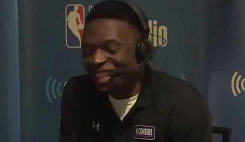 卡本盖莱：我是穆托姆博的外甥，能用几次他的摇手指动作