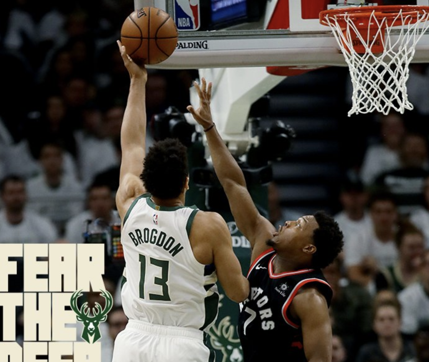 末节发力！雄鹿第四节一波20-8反超比分