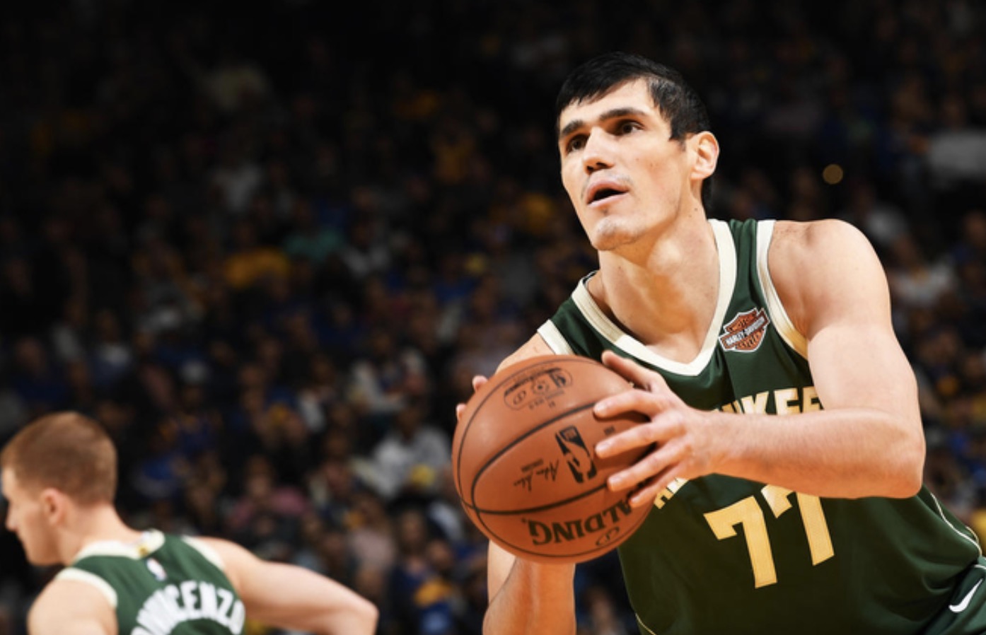 状态火热!伊利亚索瓦半场追平自己本赛季季后赛得分纪录