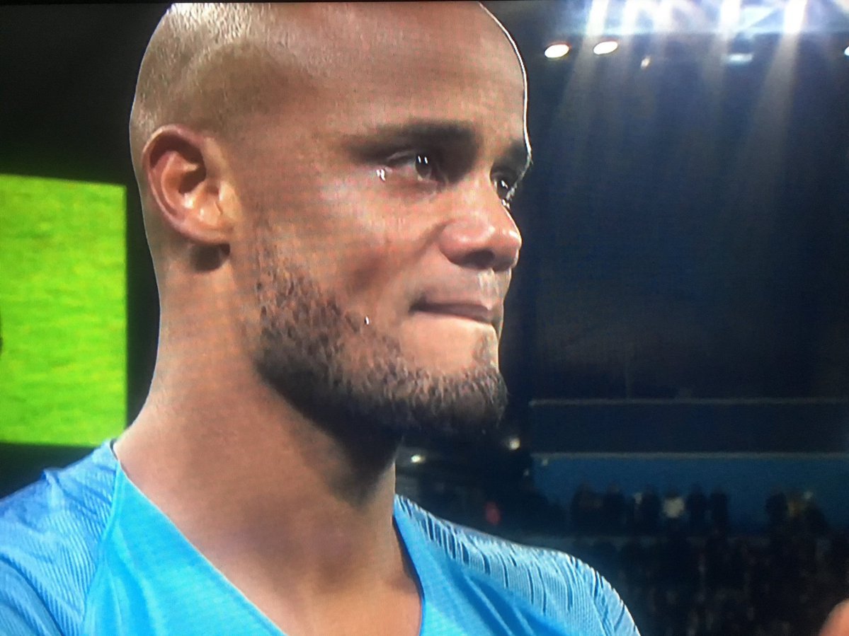 跟队记者：曼城千方百计维持俱乐部与孔帕尼的联系