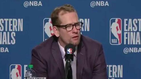 纳斯谈阵容改变：我们并不是要改变首发阵容