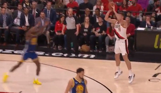 三分大炮台！迈耶斯-伦纳德连中2记三分