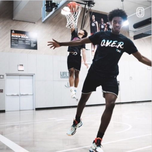 几分像？韦德晒出在个人社媒中晒出儿子照片