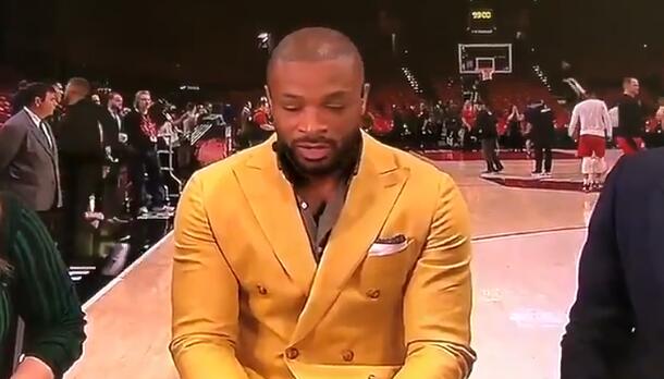 塔克：少了KD的勇士打法不一样了，我们拼过了