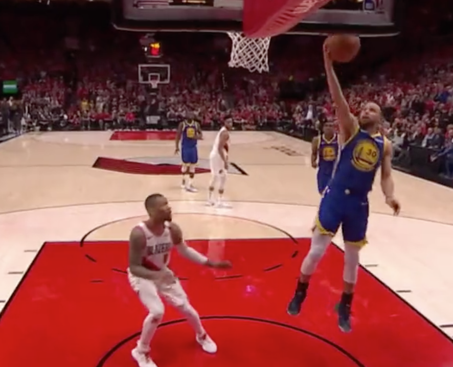 反超比分！勇士末节打出一波18-5进攻潮