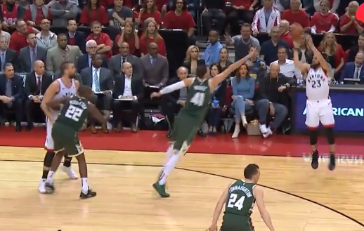 三分3投3中！范弗利特13分6助攻全场集锦