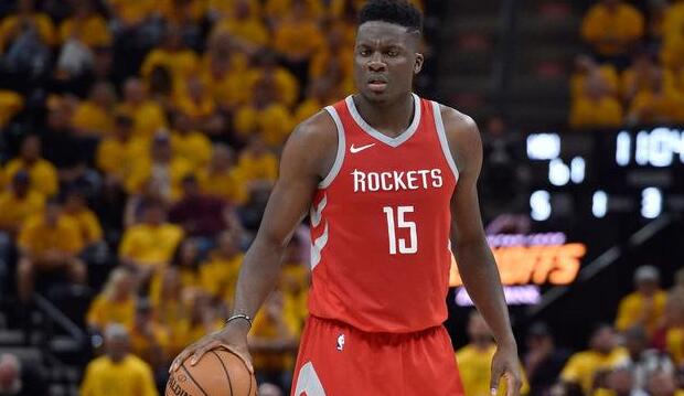 独行侠把卡佩拉看作是波尔津吉斯一个不错的前场搭档