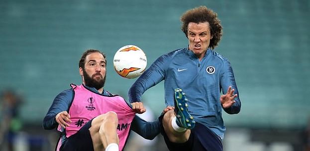 路易斯：我跟伊瓜因没事，萨里是因练不了任意球才生气的