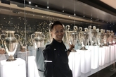 马德里我来啦！詹俊晒伯纳乌球场照片：比阿扎尔早到一步