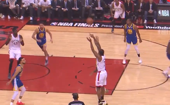 [视频]开场对飙得分！伦纳德、汤普森你来我往互不相让