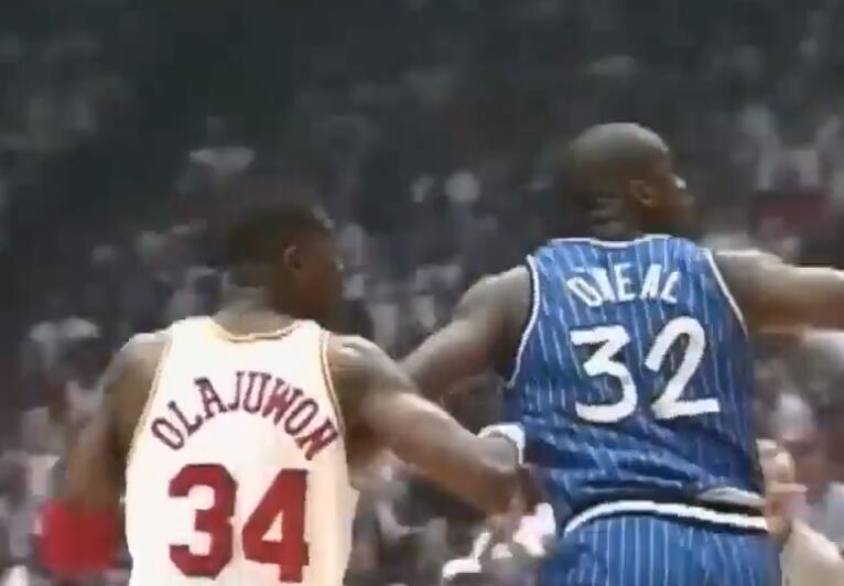 [经典回顾]奥拉朱旺击败奥尼尔，帮助火箭横扫夺冠