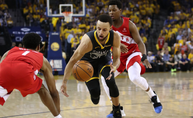 难阻失利！库里全场砍下27分4篮板6助攻