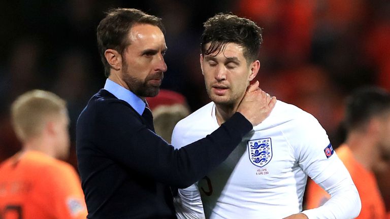 德布劳内：斯通斯在曼城踢习惯了，在英格兰无法得到帮助