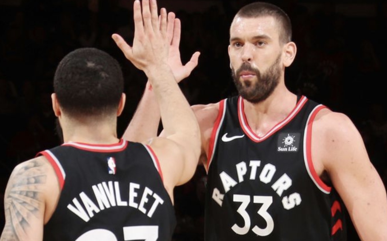 小加索尔谈范弗利特受伤：掉牙很痛，他现在看起来并不好