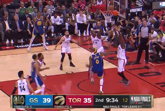 [视频]临危受命！考辛斯出场连得7分