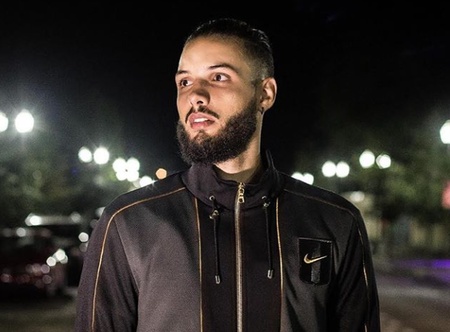 [流言板]富尼耶更新个人社媒晒出自己帅照:老实说,头发有点重