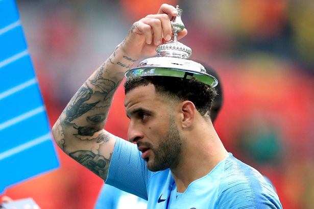 镜报：赢得瓜帅青睐，沃克将和曼城加薪续约