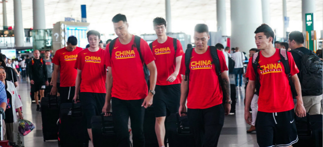 中国男篮启程前往青岛,将迎今夏首场热身赛