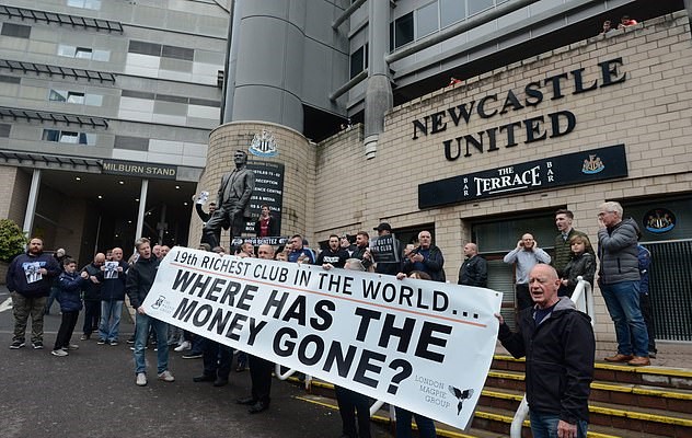 贝帅离任引喜鹊球迷不满：钱都去哪儿了，阿什利走人